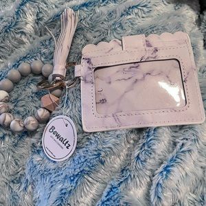 🌼3for15$🌼NWT Bewaltz Grey Silicone Beaded Keychain With ID/and 2CardHolder